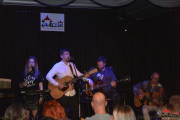 🎸Koncert zespołu "Cztery Pory Miłowania" w Domu Kultury Zameczek
