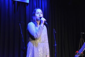 Koncert uczestników warsztatów wokalnych "Zimowa Piosenka" z udziałem Kasi Lisowskiej