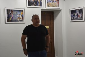 Fotorelacja z wernisażu Jarosława Korbińskiego - Za progiem Osady