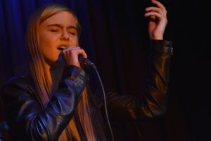 Koncert uczestników feryjnych warsztatów wokalnych pod kierunkiem Grażyny Łobaszewskiej i Andrzeja Wolskiego