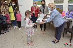 Rozstrzygnięcie XI Edycji Wojewódzkiego Konkursu Plastycznego - MOJA MAMA. Wystawa - fotorelacja 