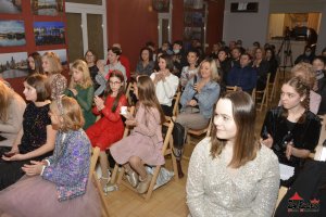 Koncert uczestników warsztatów wokalnych "Zimowa Piosenka" z udziałem Kasi Lisowskiej