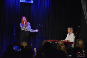 Koncert uczestników warsztatów wokalnych "Zimowa Piosenka" z udziałem Kasi Lisowskiej