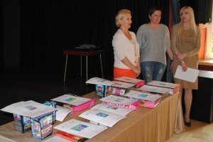 Rozdanie nagród w V Konkursie Plastycznym pt. "Moja Mama"