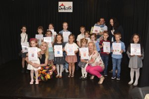 Rozdanie nagród w VIII Konkursie Plastycznym pt. "Moja Mama"