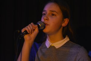 Koncert uczestników feryjnych warsztatów wokalnych pod kierunkiem Grażyny Łobaszewskiej i Andrzeja Wolskiego