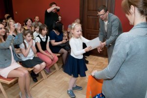 Rozdanie nagród w VII Konkursie Plastycznym pt. "Moja Mama"