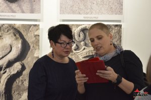 Fotorelacja z wernisażu wystawa fotografii pt. "ULOTNA PAMIĘĆ"