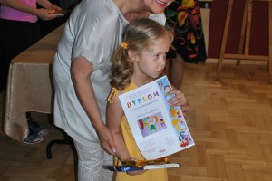 Rozdanie nagród w VI Konkursie Plastycznym pt. "Moja Mama"