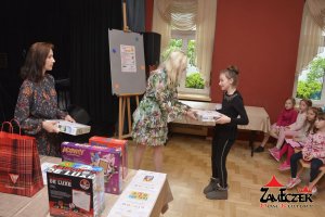 Rozstrzygnięcie IX Edycji Wojewódzkiego Konkursu Plastycznego - MOJA MAMA. Wystawa i Koncert Piotra Resteckiego – fotorelacja