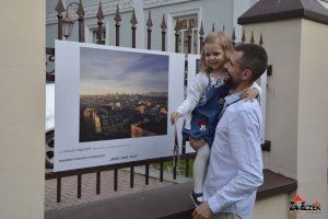 Fotorelacja z wystawy prac uczestników konkursu fotograficznego "Odkryj swoje Kielce" połączona z wręczeniem nagród