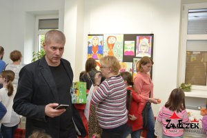 Rozstrzygnięcie IX Edycji Wojewódzkiego Konkursu Plastycznego - MOJA MAMA. Wystawa i Koncert Piotra Resteckiego – fotorelacja