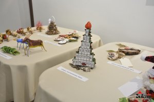 Fotorelacja z wręczenia nagród Laureatom II Ogólnopolskiego Konkursu Plastycznego Art-Recycling - Eco Ozdoba Choinkowa. Wystawy nagrodzonych prac