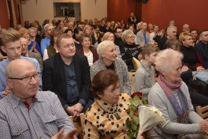 ANIELSKIE PODSZEPTY - wystawa oraz Koncert DOBREGO ROKU w wykonaniu wokalistów Zameczkowego Studia Piosenki - fotorelacja