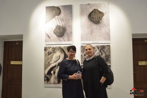 Fotorelacja z wernisażu wystawa fotografii pt. "ULOTNA PAMIĘĆ"