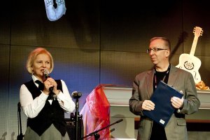 Ogólnopolski Festiwal PiosenkiPrzy kominku
