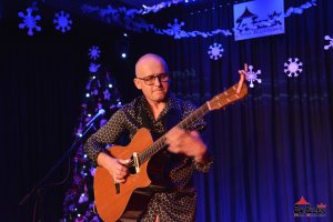 Wystawa malarstwa i witraży Barbary Żelaznej pt. Z kolorami przez życie iść oraz koncert Piotra Resteckiego