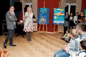 Kobieta czarodziejkaWystawa sekcji plastycznych