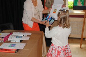 Rozdanie nagród w V Konkursie Plastycznym pt. "Moja Mama"