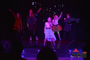 Koncert uczestników zimowych warsztatów wokalnych pod kierunkiem instruktora Andrzeja Wolskiego