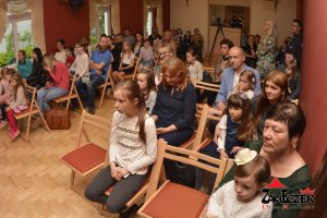 Rozstrzygnięcie IX Edycji Wojewódzkiego Konkursu Plastycznego - MOJA MAMA. Wystawa i Koncert Piotra Resteckiego – fotorelacja