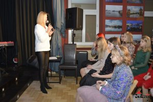 Koncert uczestników warsztatów wokalnych "Zimowa Piosenka" z udziałem Kasi Lisowskiej