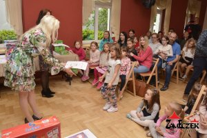 Rozstrzygnięcie IX Edycji Wojewódzkiego Konkursu Plastycznego - MOJA MAMA. Wystawa i Koncert Piotra Resteckiego – fotorelacja