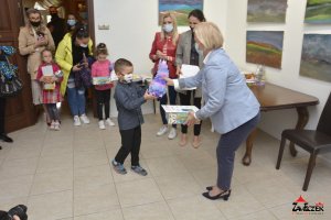 Rozstrzygnięcie XI Edycji Wojewódzkiego Konkursu Plastycznego - MOJA MAMA. Wystawa - fotorelacja 