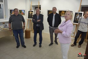Fotorelacja z wernisażu wystawy fotografii Jarosława Korbińskiego pt. Cerkiew w Kwiatoniu.
