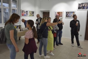 Fotorelacja z wernisażu Jarosława Korbińskiego - Za progiem Osady