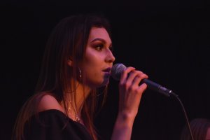 ANIELSKIE PODSZEPTY - wystawa oraz Koncert DOBREGO ROKU w wykonaniu wokalistów Zameczkowego Studia Piosenki - fotorelacja