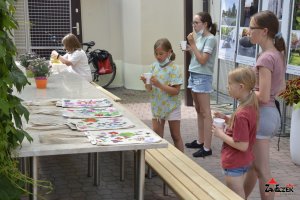 Wakacyjne warsztaty plastyczne z Basią Żelazną - fotorelacja
