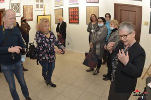 Wernisaż wystawy - Ludowe wycinanki autorstwa Lucyny Kozłowskiej oraz prezentacja wyrobów regionalnych w wykonaniu Czarcich Babek i Dąbrowianek