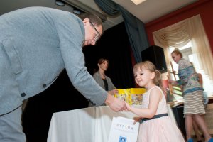Rozdanie nagród w VII Konkursie Plastycznym pt. "Moja Mama"