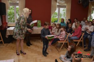 Rozstrzygnięcie IX Edycji Wojewódzkiego Konkursu Plastycznego - MOJA MAMA. Wystawa i Koncert Piotra Resteckiego – fotorelacja