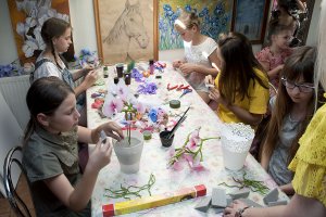 Letnie Atelier – Tkactwo i florystyka na wesoło