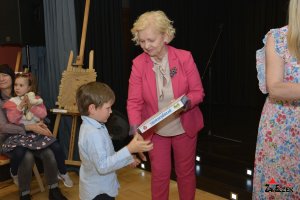 Rozstrzygnięcie XII Edycji Wojewódzkiego Konkursu Plastycznego - MOJA MAMA. Wystawa - fotorelacja