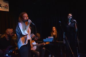 Koncert uczestników Kreatywnych Warsztatów Wokalnych pod kierunkiem Kasi Stanek