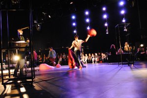  "Zataczacze kół" wg księgi Koheletaspektakl wieńczący VI Podróż - kierunek Teatr