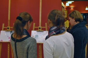 Wystawa plakatów Magorzaty Ostrowskiej "Być Kobietą, być kobietą..."