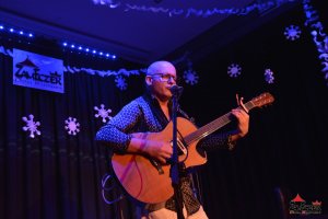 Wystawa malarstwa i witraży Barbary Żelaznej pt. Z kolorami przez życie iść oraz koncert Piotra Resteckiego