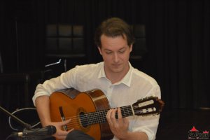 Wakacyjne Warsztaty Gitatowe z Piotrem Resteckim MUZYCZNE LATO
