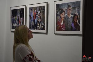 Fotorelacja z wernisażu Jarosława Korbińskiego - Za progiem Osady