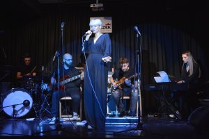 Koncert uczestników Kreatywnych Warsztatów Wokalnych pod kierunkiem Kasi Stanek