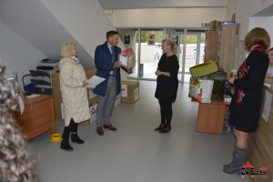 Zdjęcia z przekazania karmy do schroniska - Psiaki kociaki i inne zwierzaki.
