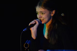Feryjne stuio piosenki Finałowy koncert uczestników warsztatów z udziałem Grażyny Łobaszewskiej