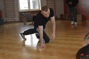 Wakacyjne Warsztaty BreakDance pod kierunkiem Piotra Sikory