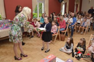 Rozstrzygnięcie IX Edycji Wojewódzkiego Konkursu Plastycznego - MOJA MAMA. Wystawa i Koncert Piotra Resteckiego – fotorelacja