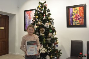 Fotorelacja z wręczenia nagród Laureatom II Ogólnopolskiego Konkursu Plastycznego Art-Recycling - Eco Ozdoba Choinkowa. Wystawy nagrodzonych prac