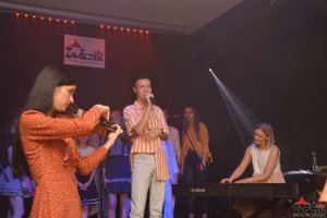 KONCERT UCZESTNIKÓW WARSZTATÓW WOKALNYCH Z UDZIAŁEM KASI LISOWSKIEJ I MAI WOJTASZEK